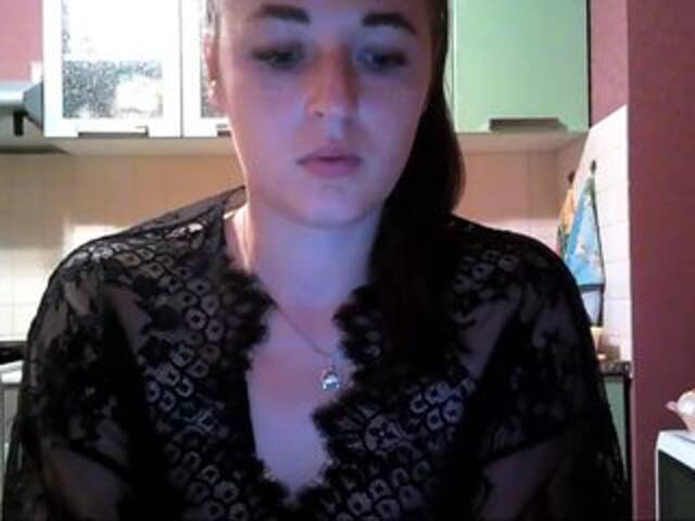 Емитувани слики од екранот --FRUIT--