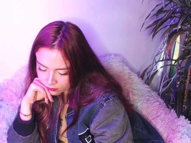 Емитувани слики од екранот -Melany-01