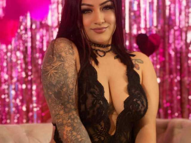 Фотографија на профилот -Mia-Blaze-