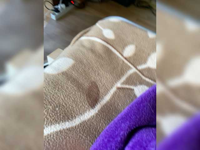 Емитувани слики од екранот 0nlyHype