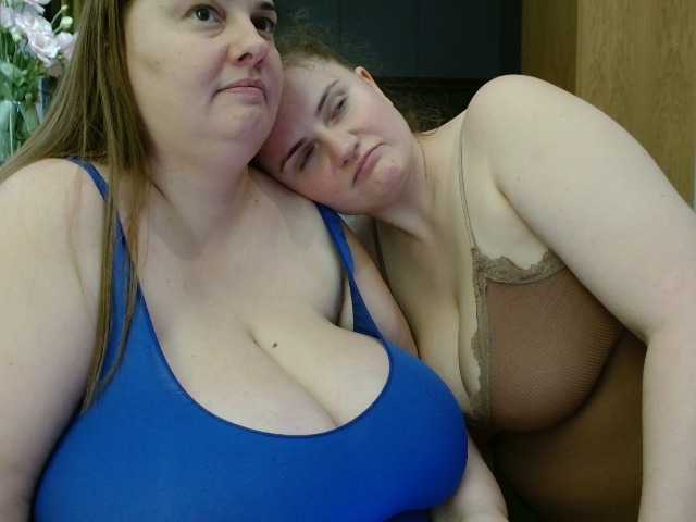 Фотографии 4LyndsyDaisy 38DD and 40H size 4NaturalBigTits here! #bigtits #bbw #bigass #lesbianshow #bignipples Lets make hot 3somes in PVT:P Lets have fun guys:)