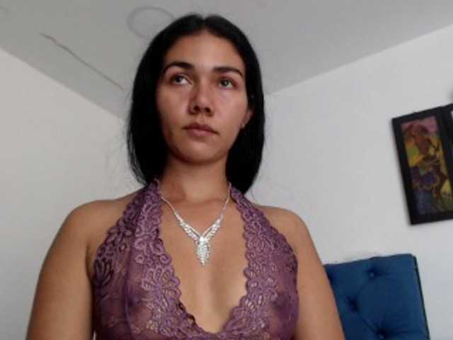 Фотографии abbi-moon hello guys I'm new, I hope I can make many friends today, I would love to make you happy #shaved#smalltits#new#latina#colombia#sweet#young