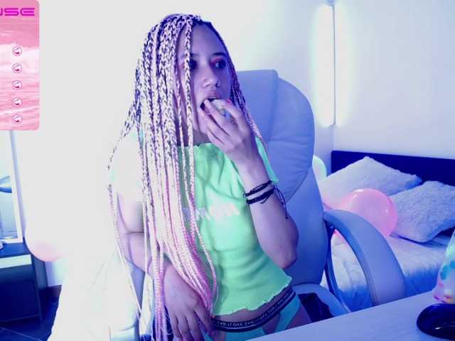 Емитувани слики од екранот abby-deep