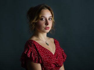 Еротски видео разговор AdalynGlow