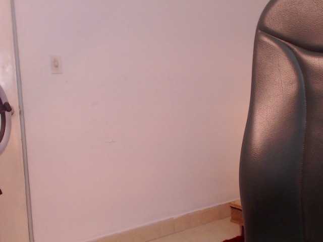 Емитувани слики од екранот adarai