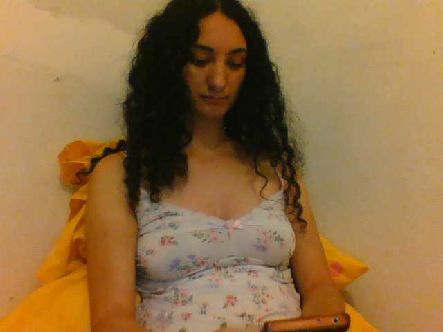 Емитувани слики од екранот adelaida96