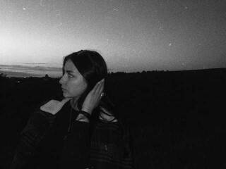 Еротски видео разговор Adele1432