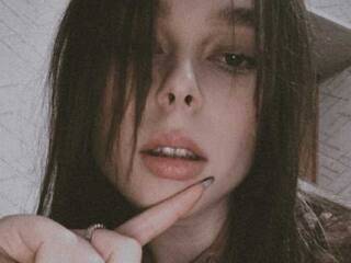 Еротски видео разговор Adelea