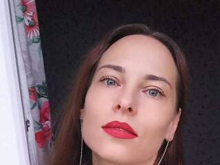 Еротски видео разговор Adelelady