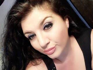 Еротски видео разговор Adelie