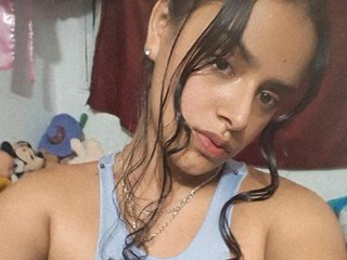 Еротски видео разговор Adhara18x