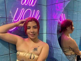 Еротски видео разговор Adara-Monroe