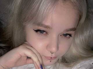 Еротски видео разговор AdoraBlya