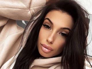 Еротски видео разговор AdriaRae18