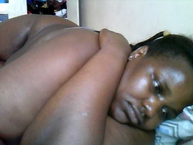 Емитувани слики од екранот AfricanBBw
