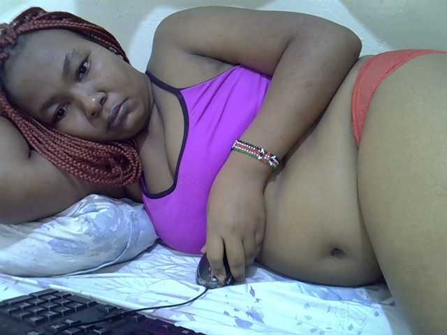Емитувани слики од екранот africanqueen2