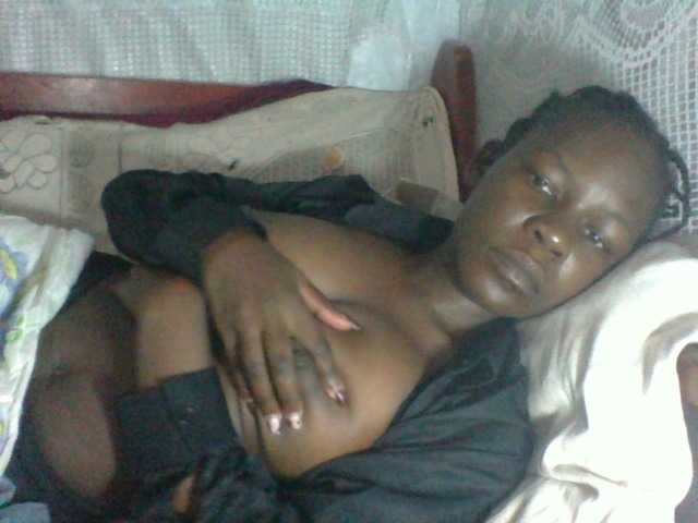 Емитувани слики од екранот Afro-cum