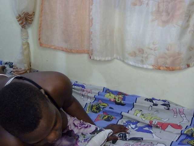 Емитувани слики од екранот AfroGodess