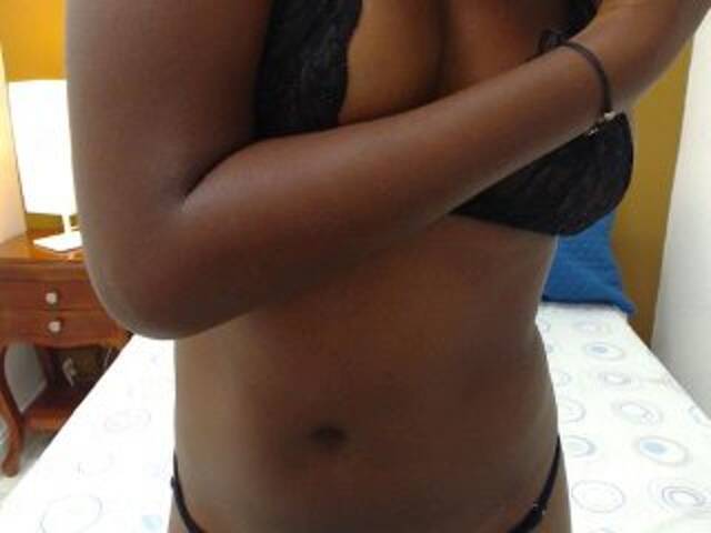 Емитувани слики од екранот AgataSexy