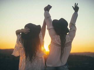 Еротски видео разговор AgathaAndAmber