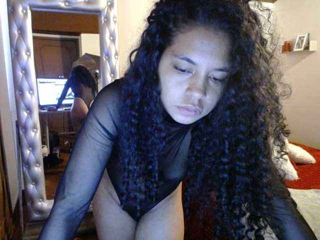 Емитувани слики од екранот AGATHHAA