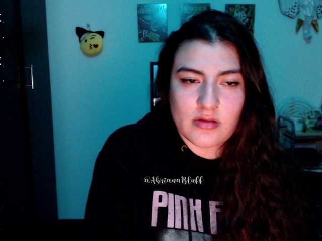 Емитувани слики од екранот ahrianabluff