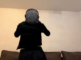 Еротски видео разговор AideLandaker