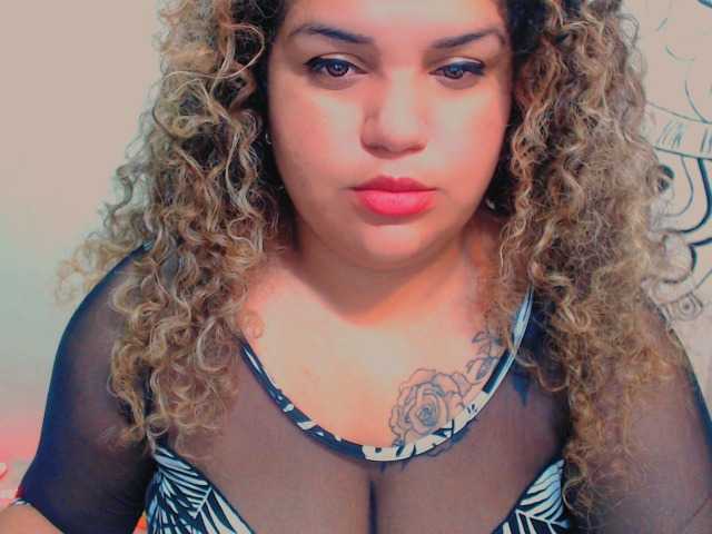 Емитувани слики од екранот aishaaovit