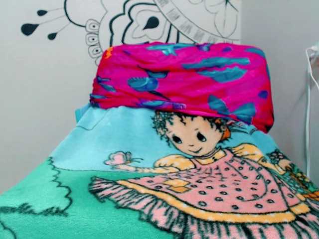 Емитувани слики од екранот aishaaovit