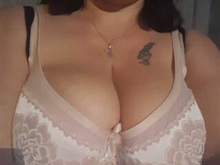 Еротски видео разговор BigTiti