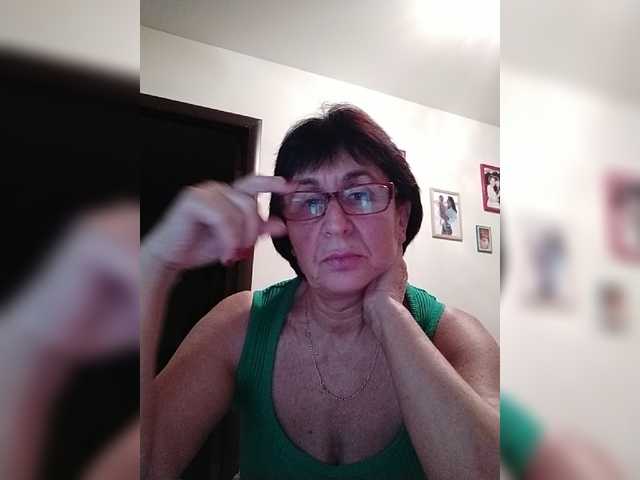 Емитувани слики од екранот AlbinaXPretty