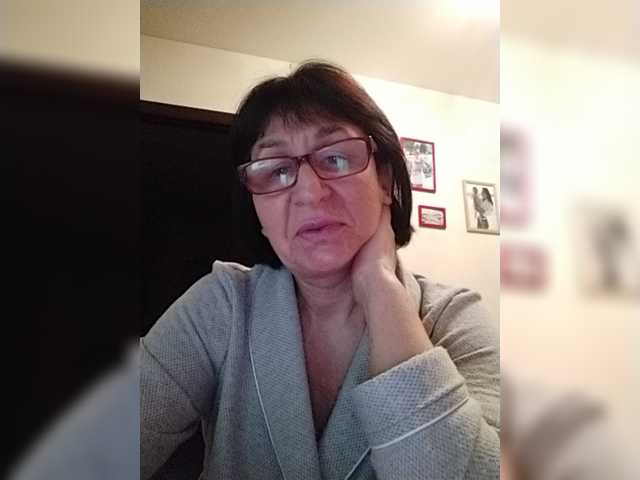 Емитувани слики од екранот AlbinaXPretty