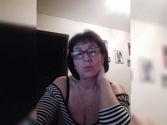 Емитувани слики од екранот AlbinaXPretty