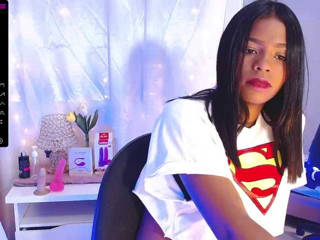 Емитувани слики од екранот AlejaCampbell