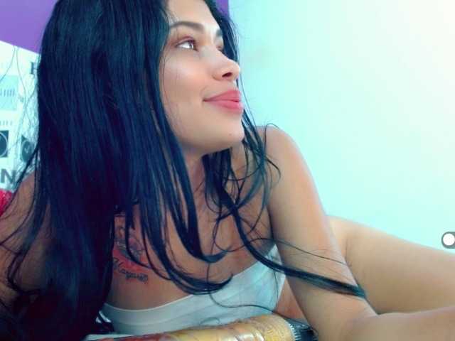 Емитувани слики од екранот AlexaSmitthh