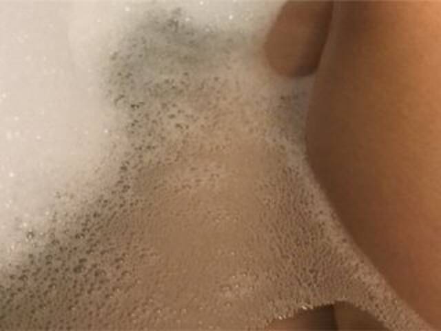 Емитувани слики од екранот Alianakiss