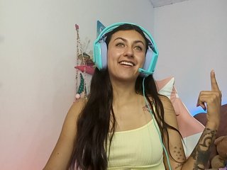 Еротски видео разговор Alice-Cristofer