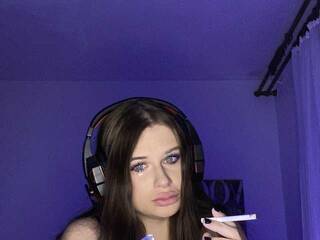 Еротски видео разговор Alice-darkness