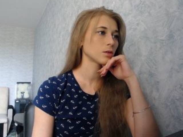 Емитувани слики од екранот Alice88888