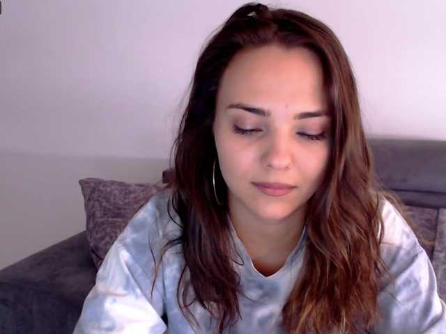 Емитувани слики од екранот aligray01