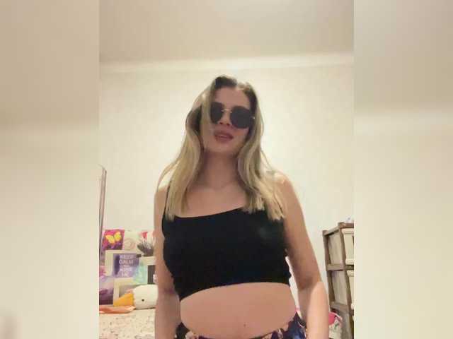 Емитувани слики од екранот alinalesssa