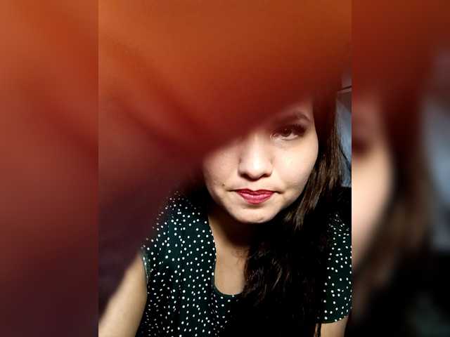 Емитувани слики од екранот AlinasissySX