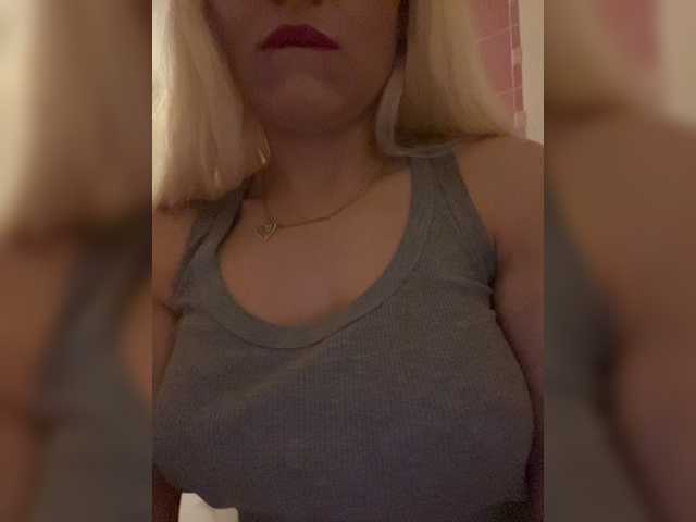Емитувани слики од екранот AlisaKisa555