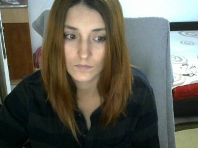 Емитувани слики од екранот alishallovexx