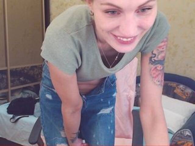 Емитувани слики од екранот AlishaTop