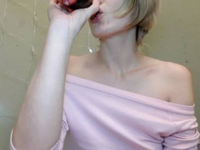 Емитувани слики од екранот AlishaTop