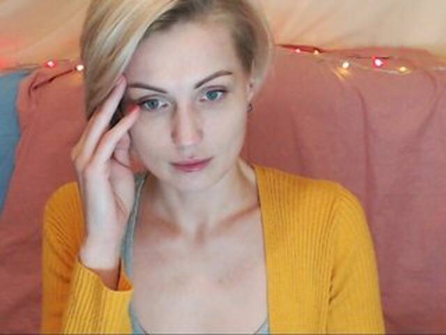 Емитувани слики од екранот AlishaTop