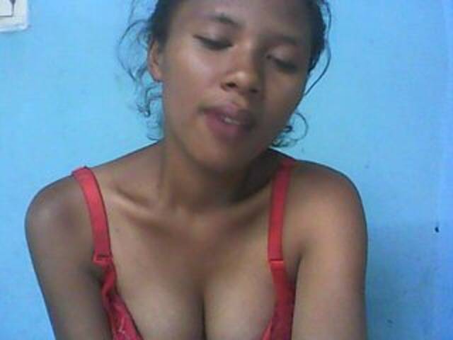 Емитувани слики од екранот almapleasure