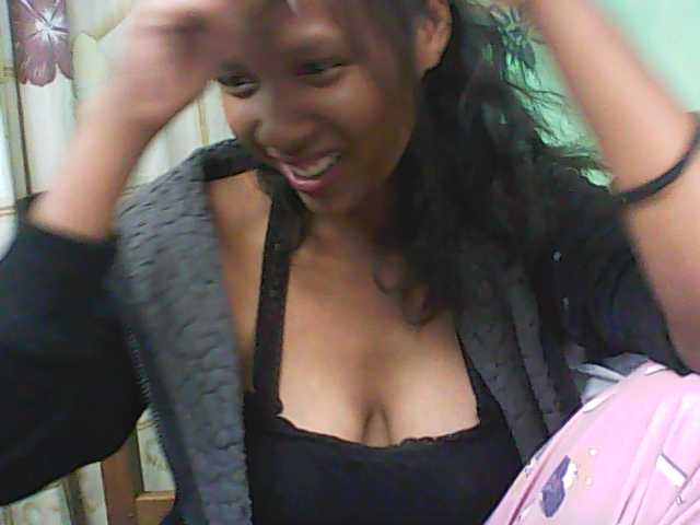 Емитувани слики од екранот almapleasure