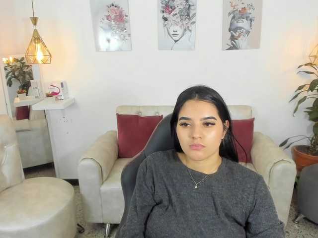 Фотографии alondra-saenz Hi guys, I'm new here, follow me and make me cum with your tips!!♥♥♥ toys!800tkns